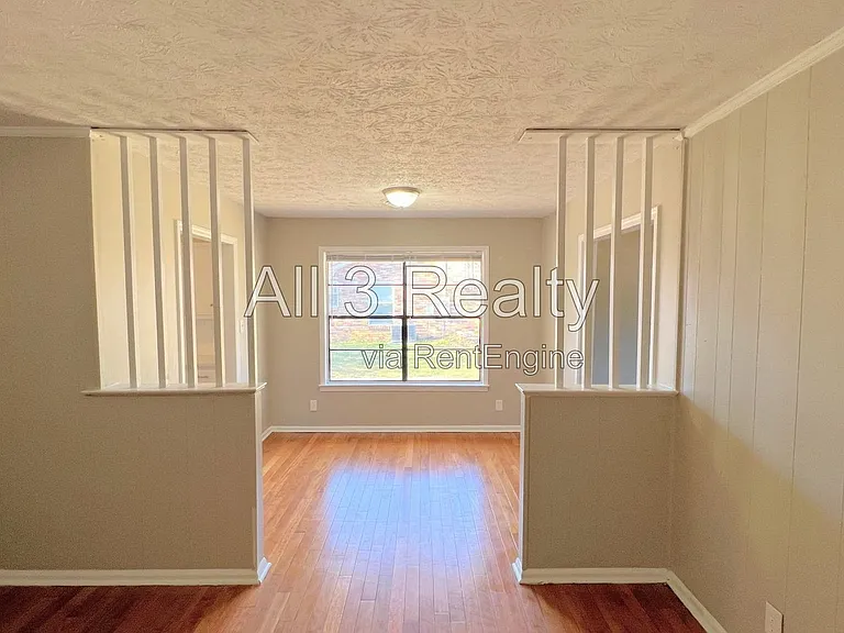 561 Dunbarton Rd — Photo 13