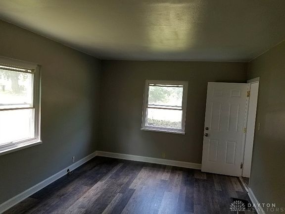 3rd image of 244 E Beechwood Ave