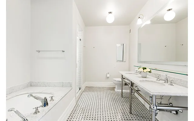 Sold by Douglas Elliman | media 18