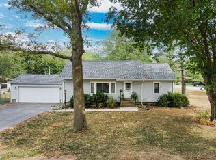 725 Sheridan St, Chenoa, IL 61726