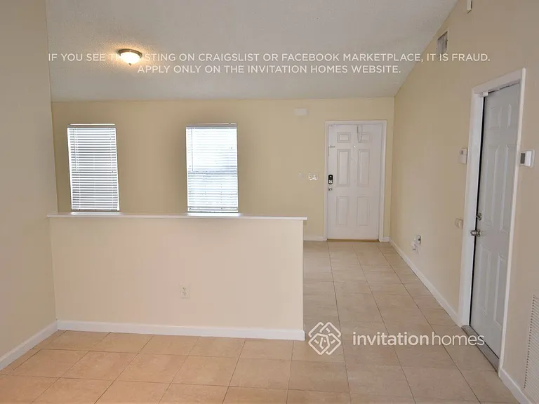 7854 Blairwood Cir W — Photo 3