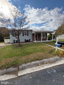 19 Diana Dr, New Oxford, PA, 17350