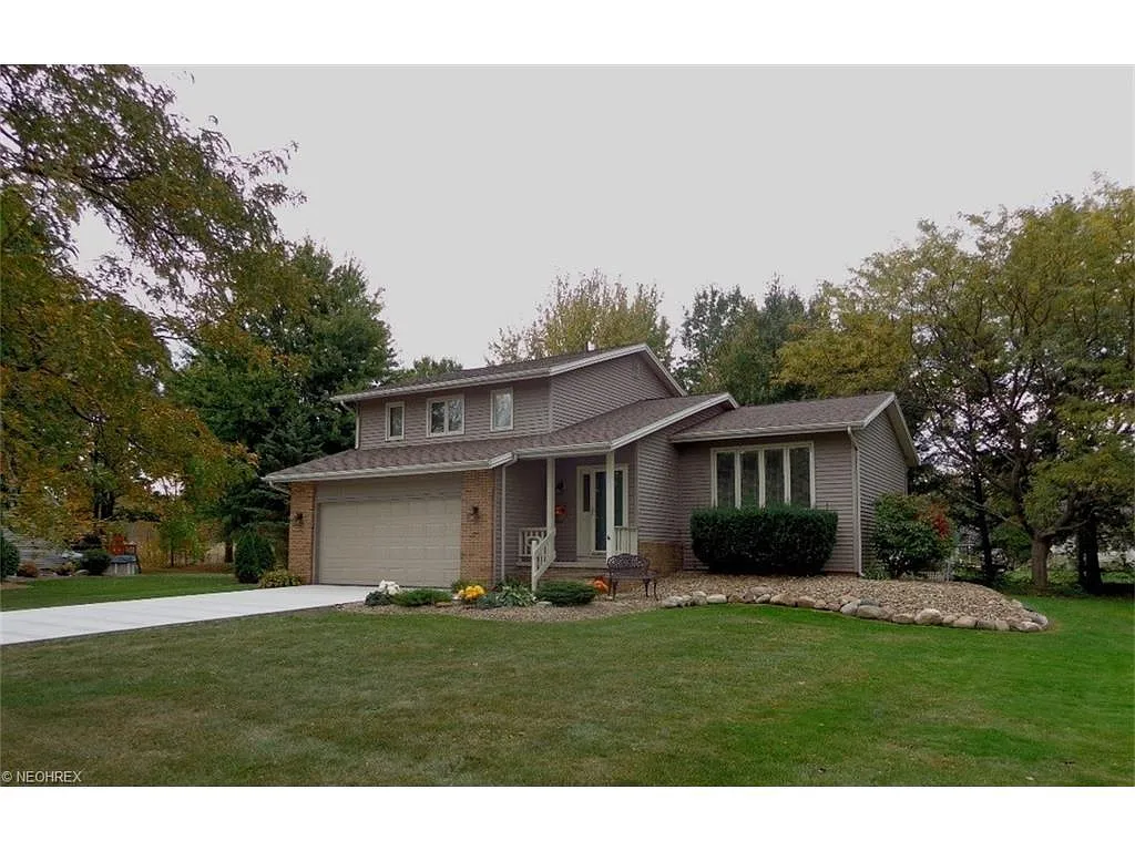 5550 Pin Oak Cir photo 1