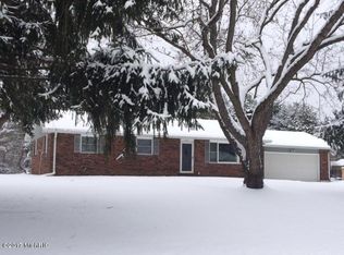 6633 Weatherford Dr, Coloma, MI 49038
