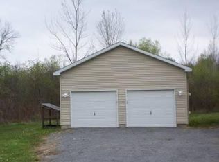 4395 Canal Rd, Canastota, NY 13032