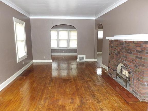 5th image of 907 Bonnie Brae Ave