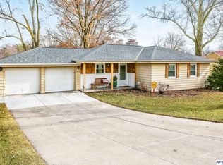 1513 S 94th St, Omaha, NE 68124