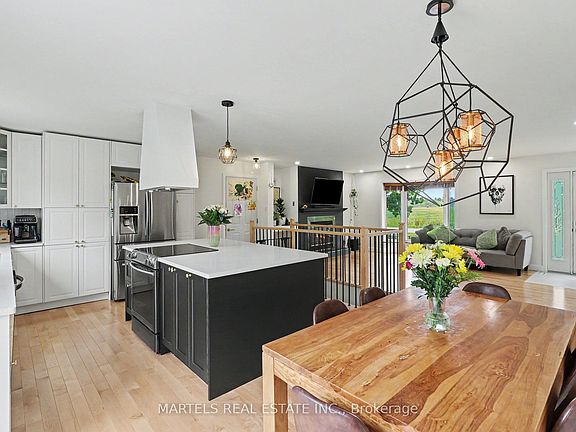 5th image of 880 Concession St