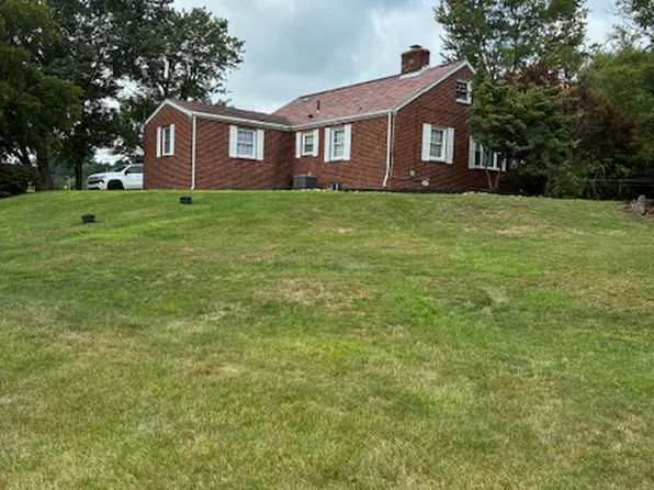 14870 Millersburg Rd SW, Navarre, OH 44662