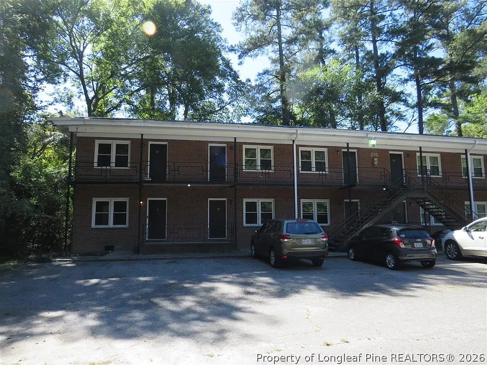 210-19 Colonial Dr