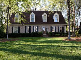 2918 Crossfield Dr, Greensboro, NC 27408
