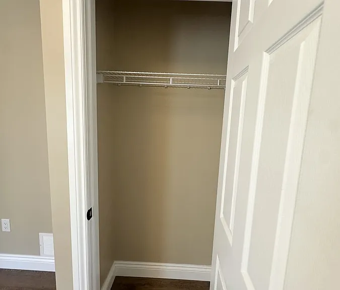 1290 Laurendeau Ave — Photo 21
