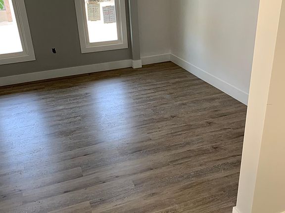 5th image of 107 Lexington Ave NW