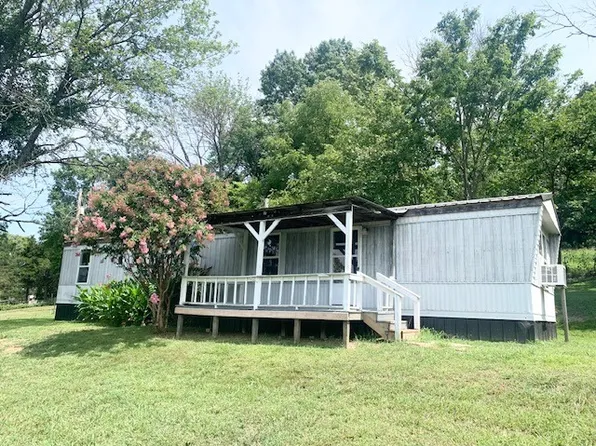 331 Rawls Creek Rd, Gordonsville, TN 38563