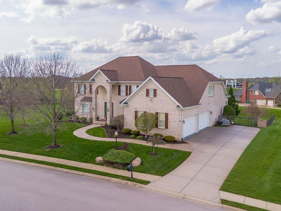 5622 Victoria Bluffs Dr, Newburgh, IN 47630 | MLS #202611763 | Zillow