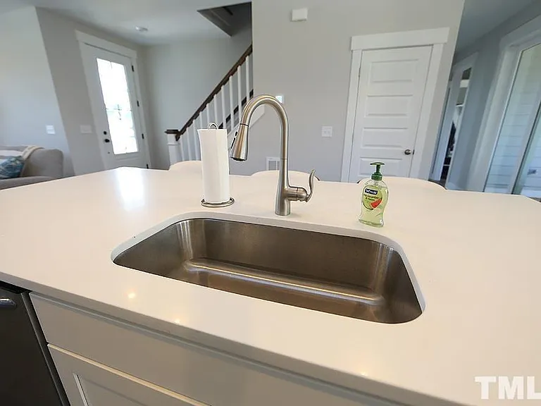 1637 Tunnel St — Photo 8