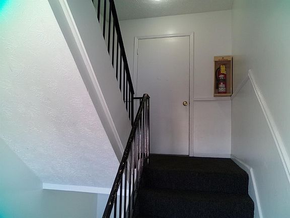 3rd image of 114 Hanley Ln #11