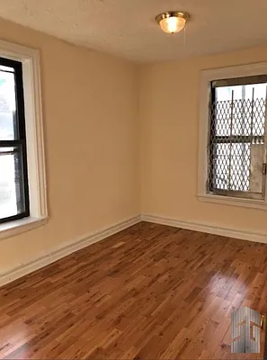 Rented by Skyline Group Real Estate | media 10