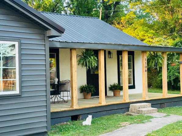 (undisclosed Address), Ozark, AR 72949