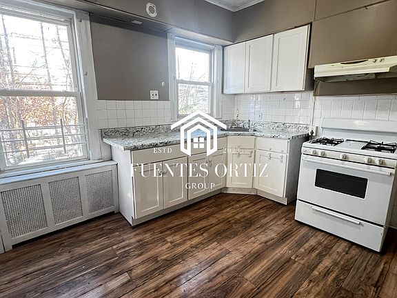 5th image of 119-121 Prospect Ave #1