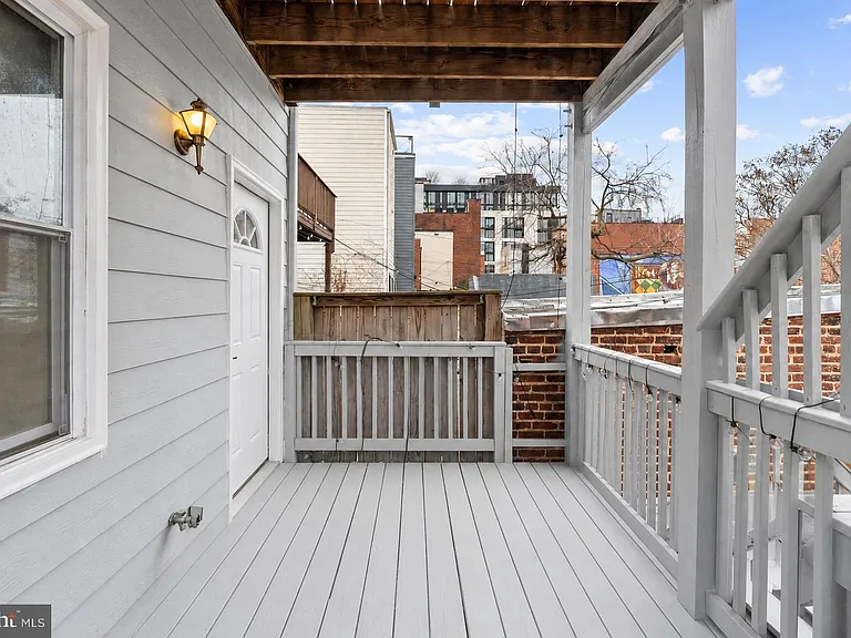 1534 8th St NW #B — Photo 14