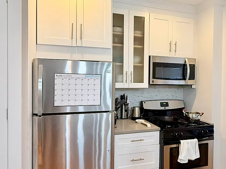 21-58 35th St #3B — Photo 3