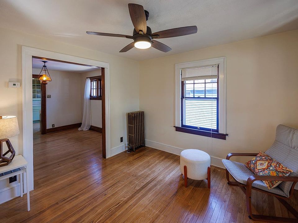 1st image of 61 Iver Ave
