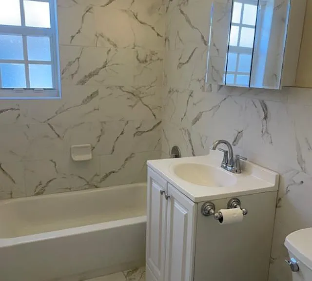 1936 Monroe St #2 — Photo 11