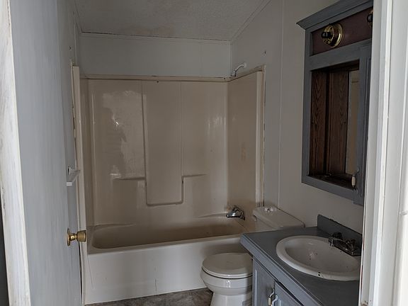 3rd image of 36081 S 4214th Rd