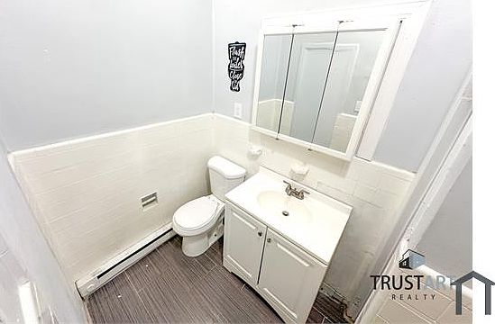 5th image of 2446 N 33rd St #1