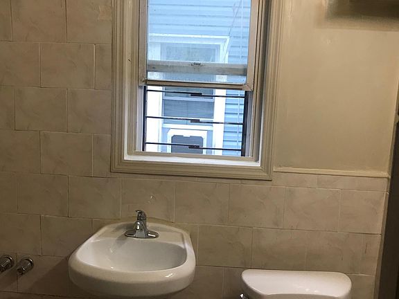 5th image of 10917 Liverpool St #1