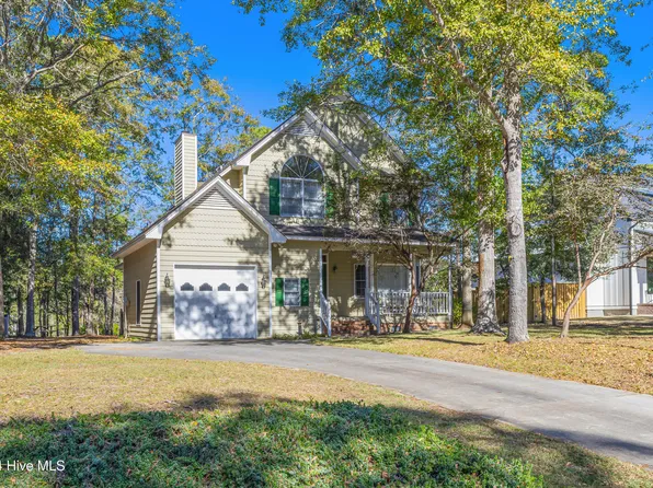 2000 Bonner Bussells Drive SE, Southport, NC 28461