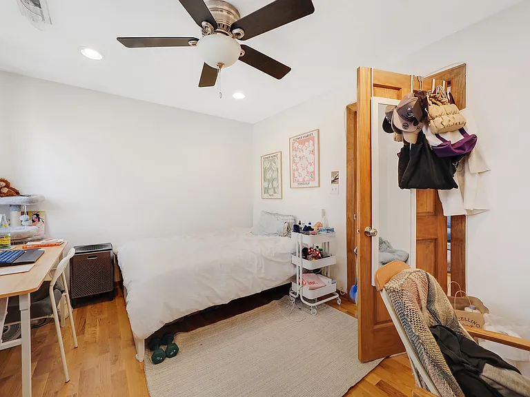 1148 W Belmont Ave #3 — Photo 8