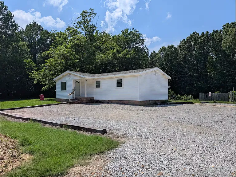 2910 Greensboro Rd — Photo 9