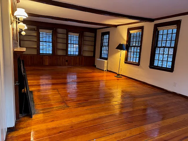 4 bed, 2100 sqft, $4,200 — Photo 2