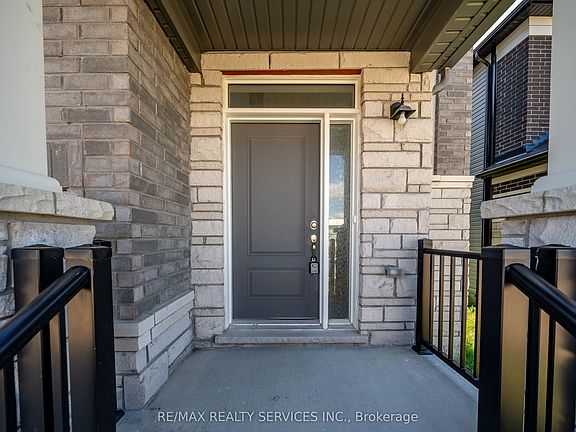 2nd image of 41 Union Blvd