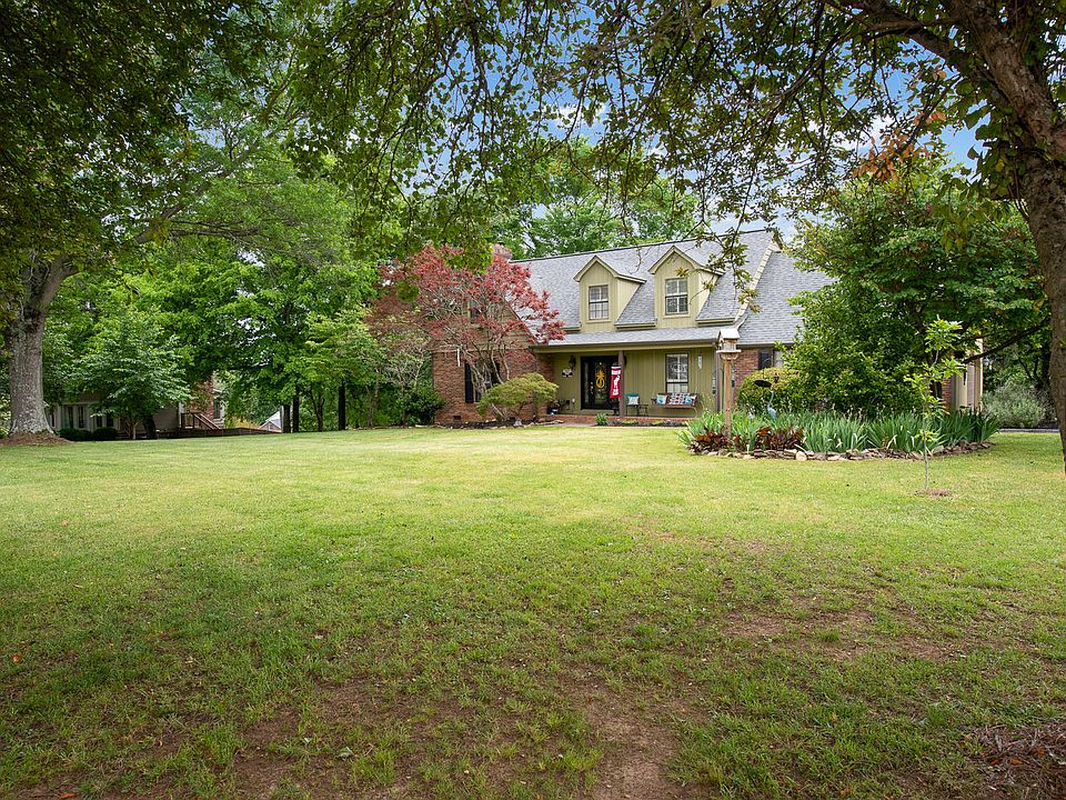 1st image of 1005 S Briarcliff Cir