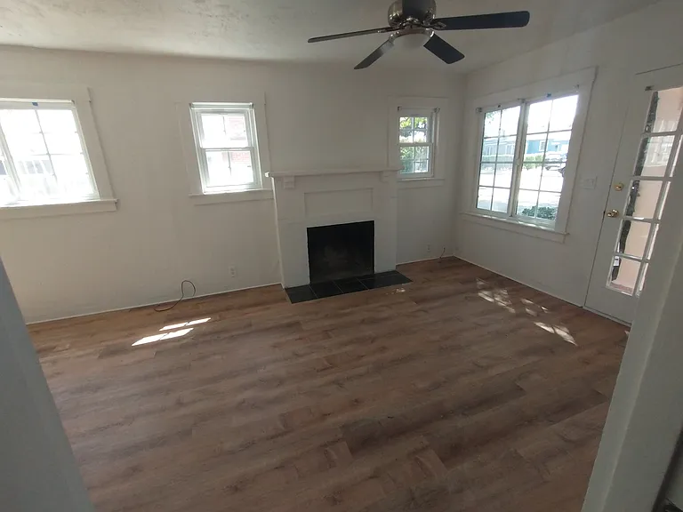 725 W Valerio St — Photo 3