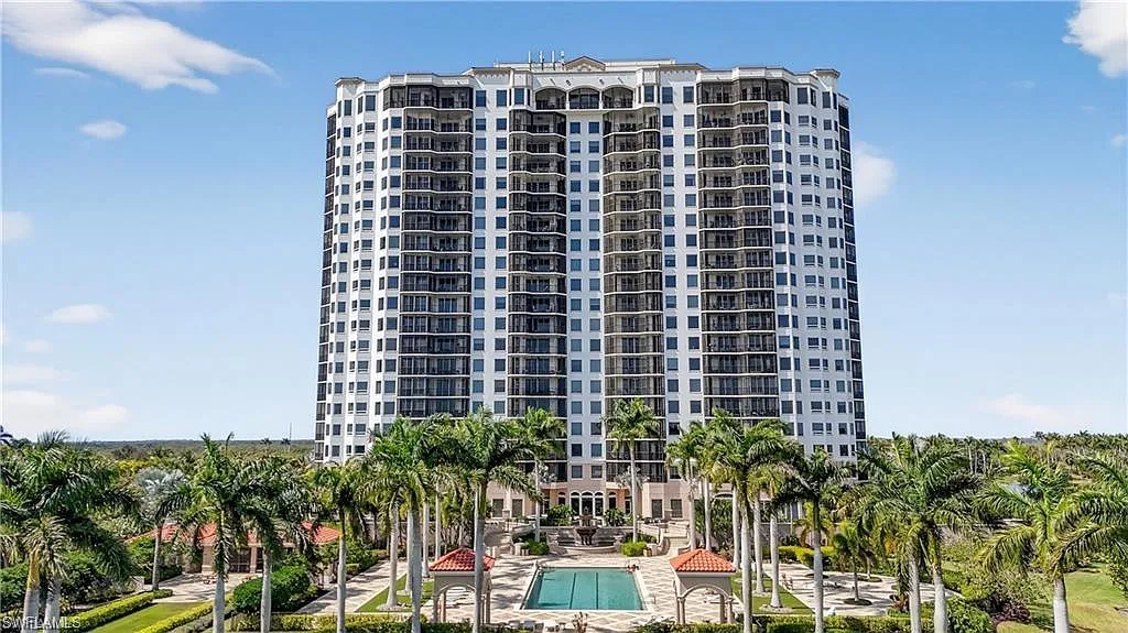 2 bed, 2.5 bath, 2346 sqft, $3,700 — Photo 3