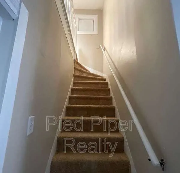 217 N West Ave — Photo 15