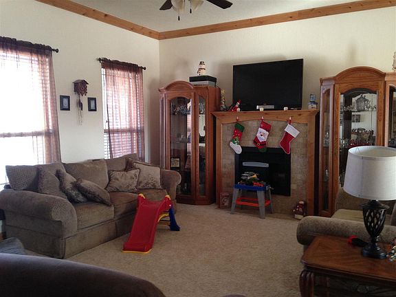 2nd image of 5 NE Summerwood Dr