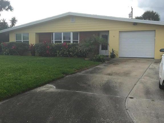 3rd image of 6 Wisteria Dr