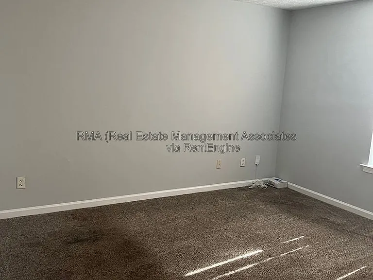 109 Tuscany Ln — Photo 6