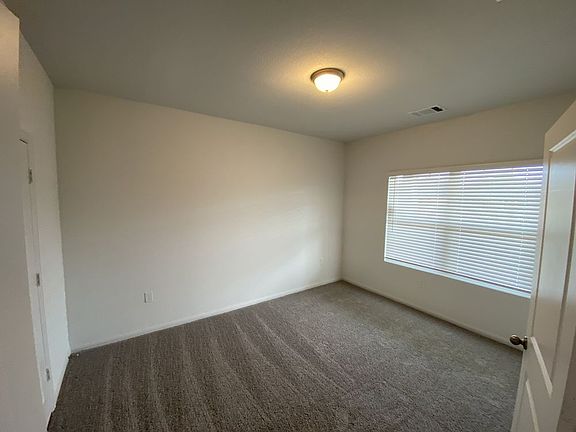 5th image of 172 Zion Dr