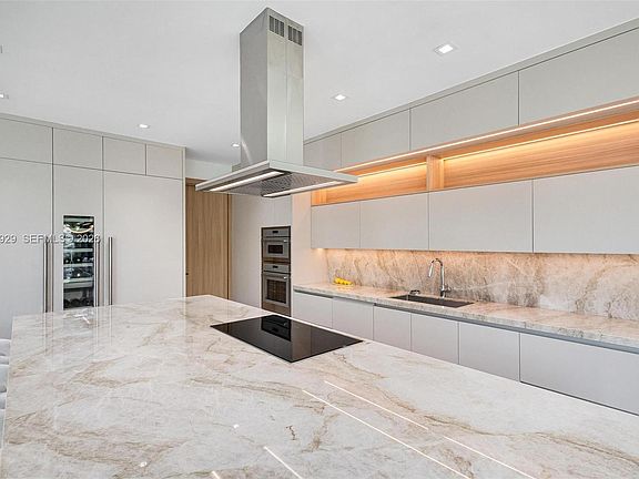 5th image of 340 SW 20th Rd