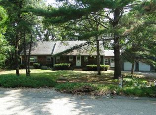 18 Anaconda Dr, Lakeville, MA 02347