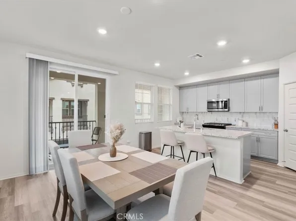 28076 Melrose Dr, Temecula, CA 92591