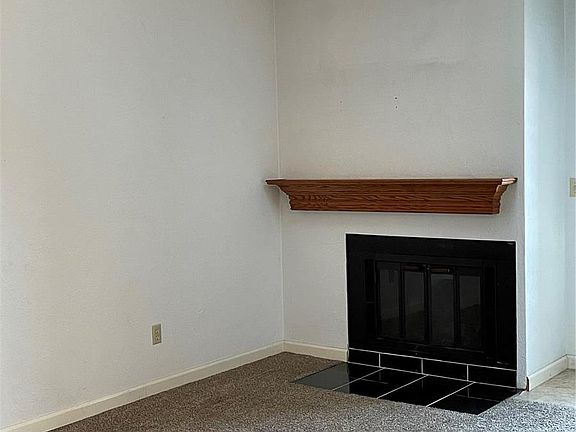 3rd image of 136 Ashley Dr