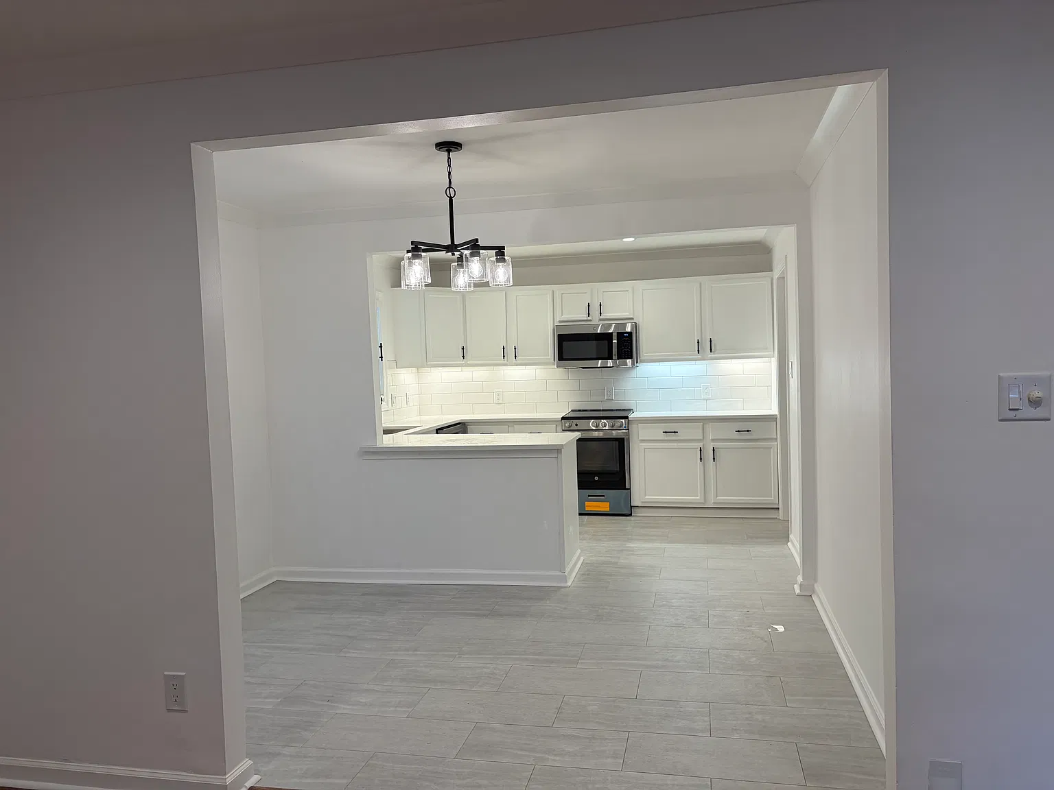 2 bed, 1186 sqft, $1,800 — Photo 3