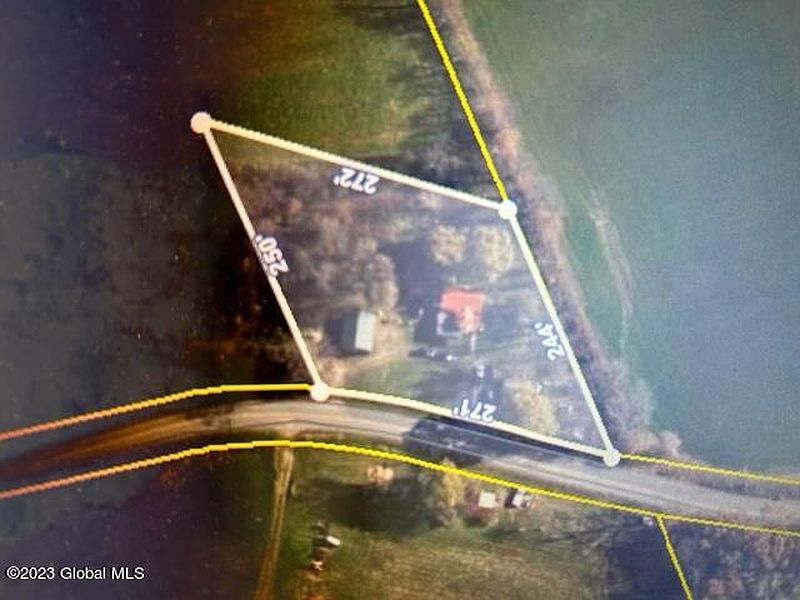 4th image of 1692 W Hoosick Road